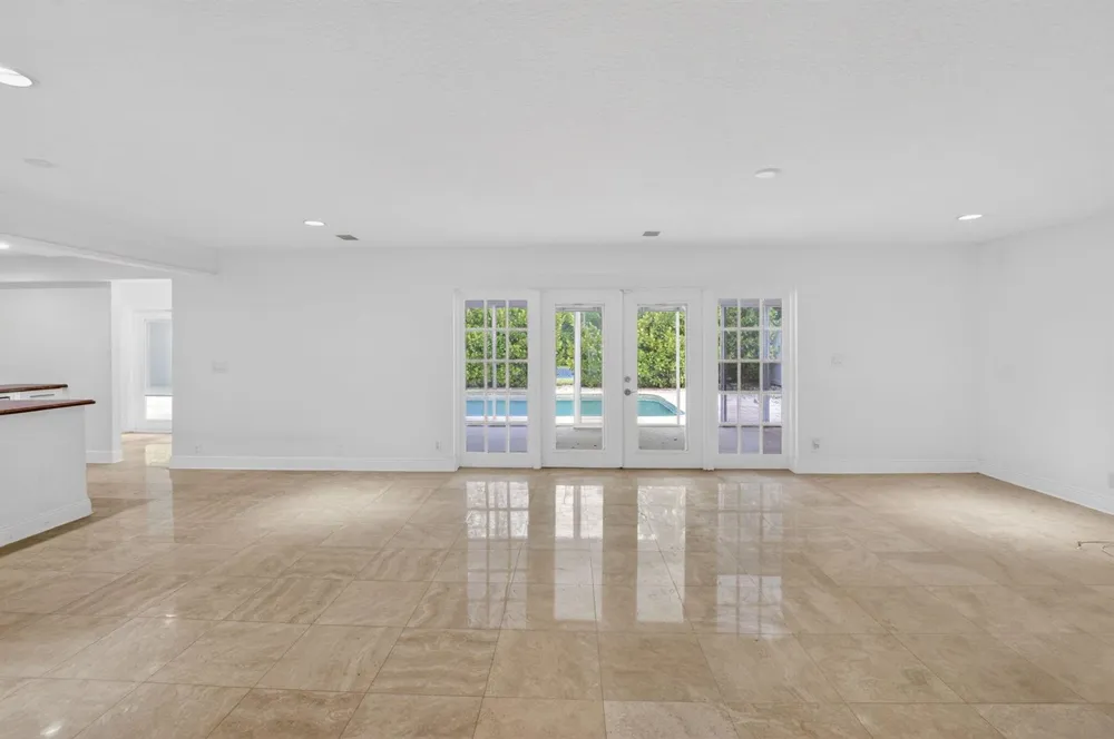 8044 Twin Lake Drive Boca Raton, FL 33496