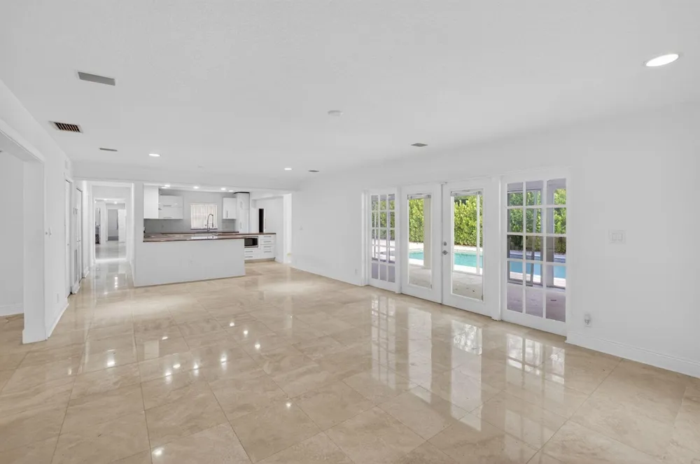 8044 Twin Lake Drive Boca Raton, FL 33496