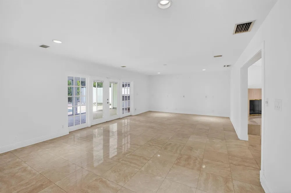 8044 Twin Lake Drive Boca Raton, FL 33496