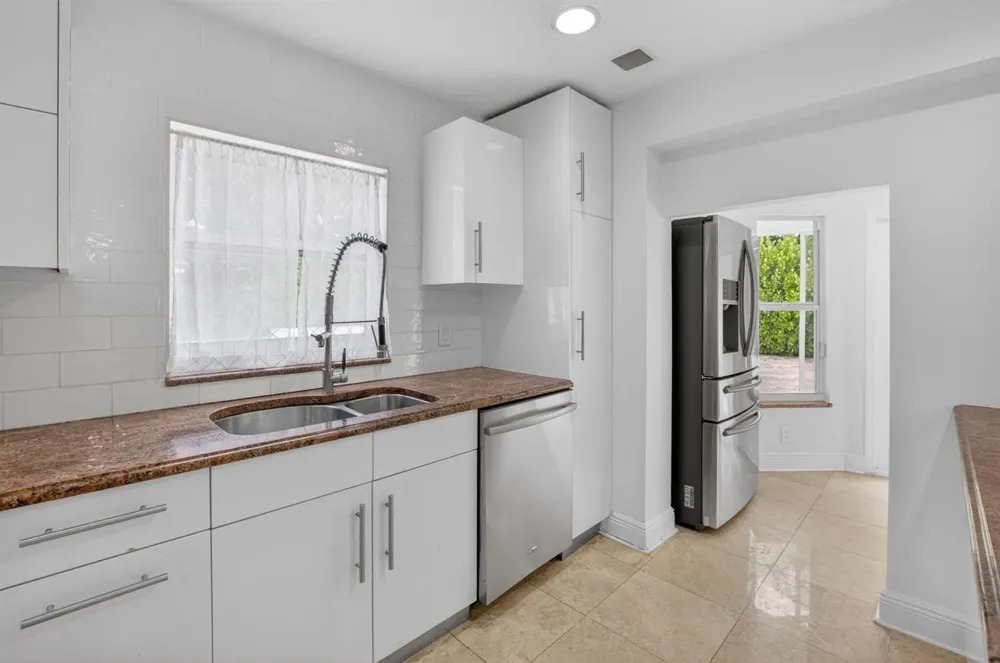 8044 Twin Lake Drive Boca Raton, FL 33496