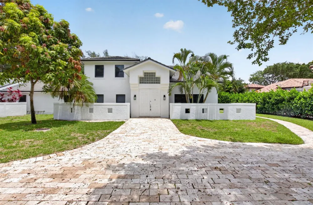8044 Twin Lake Drive Boca Raton, FL 33496