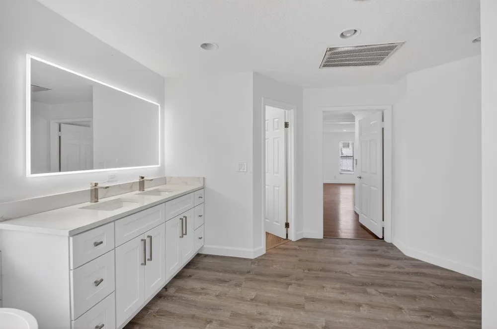 8044 Twin Lake Drive Boca Raton, FL 33496