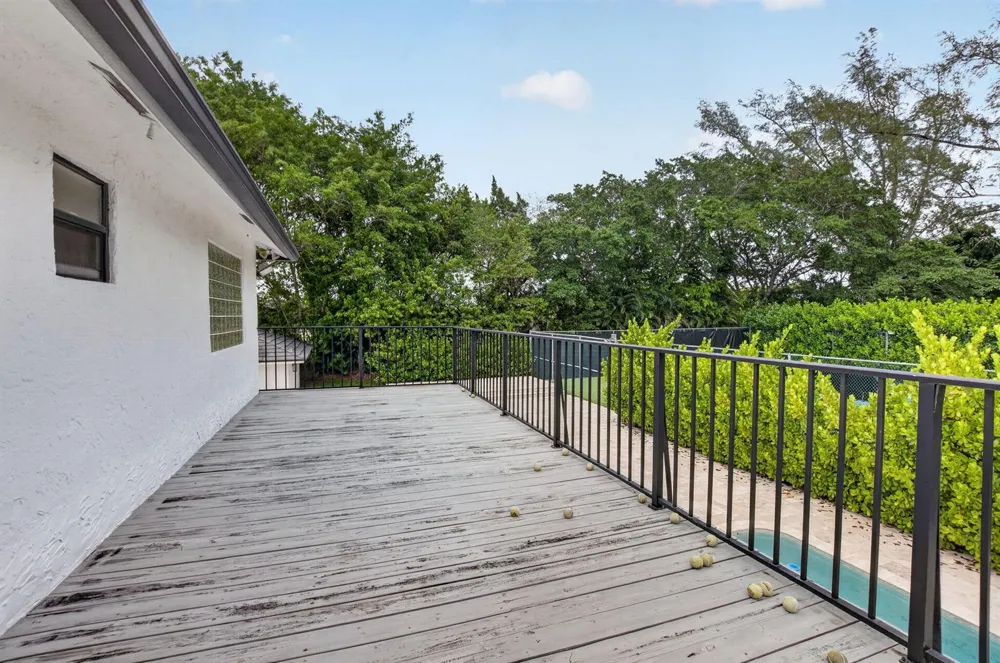 8044 Twin Lake Drive Boca Raton, FL 33496