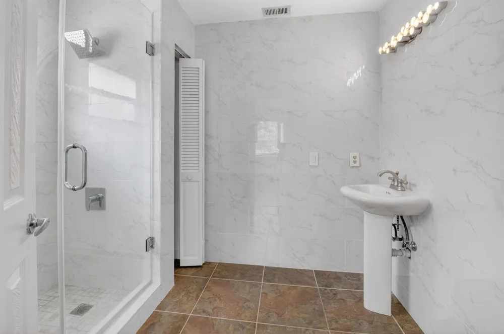 8044 Twin Lake Drive Boca Raton, FL 33496