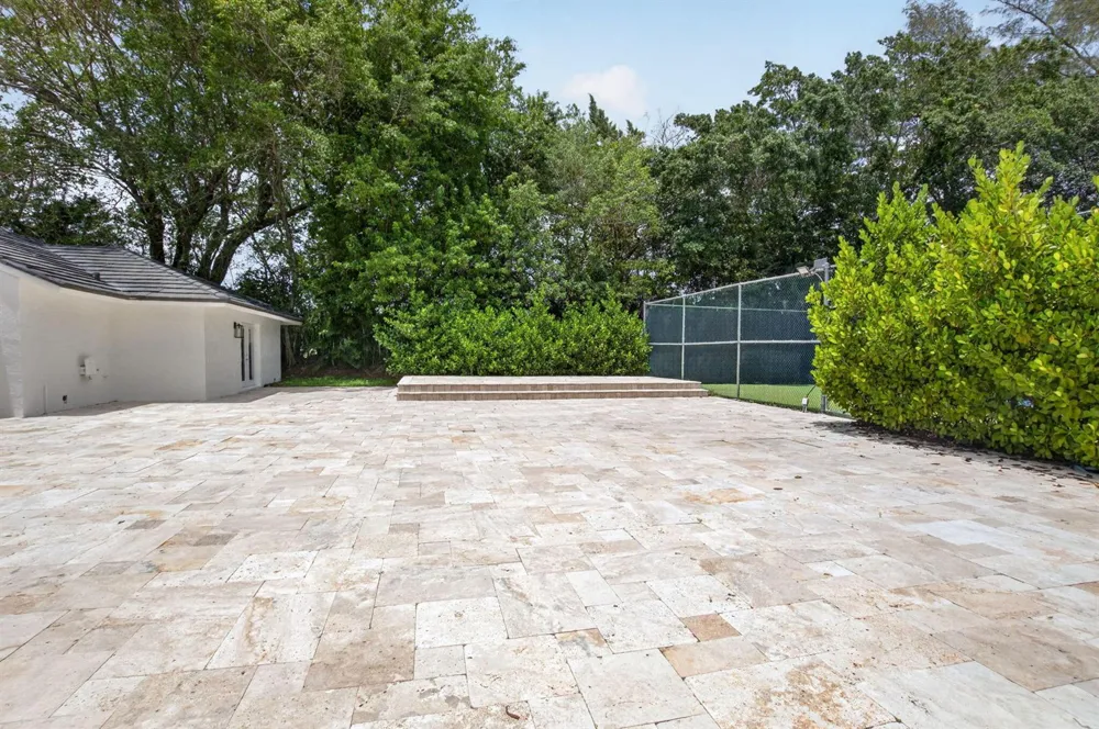 8044 Twin Lake Drive Boca Raton, FL 33496