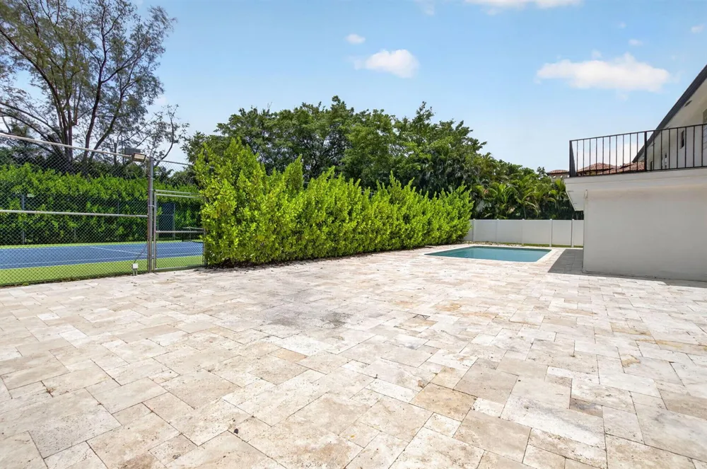8044 Twin Lake Drive Boca Raton, FL 33496