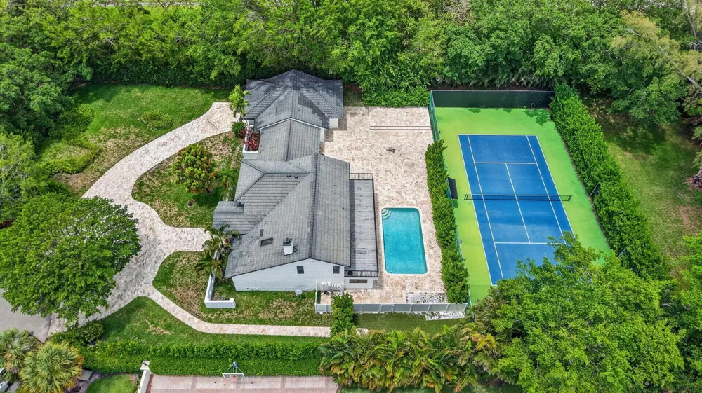 8044 Twin Lake Drive Boca Raton, FL 33496