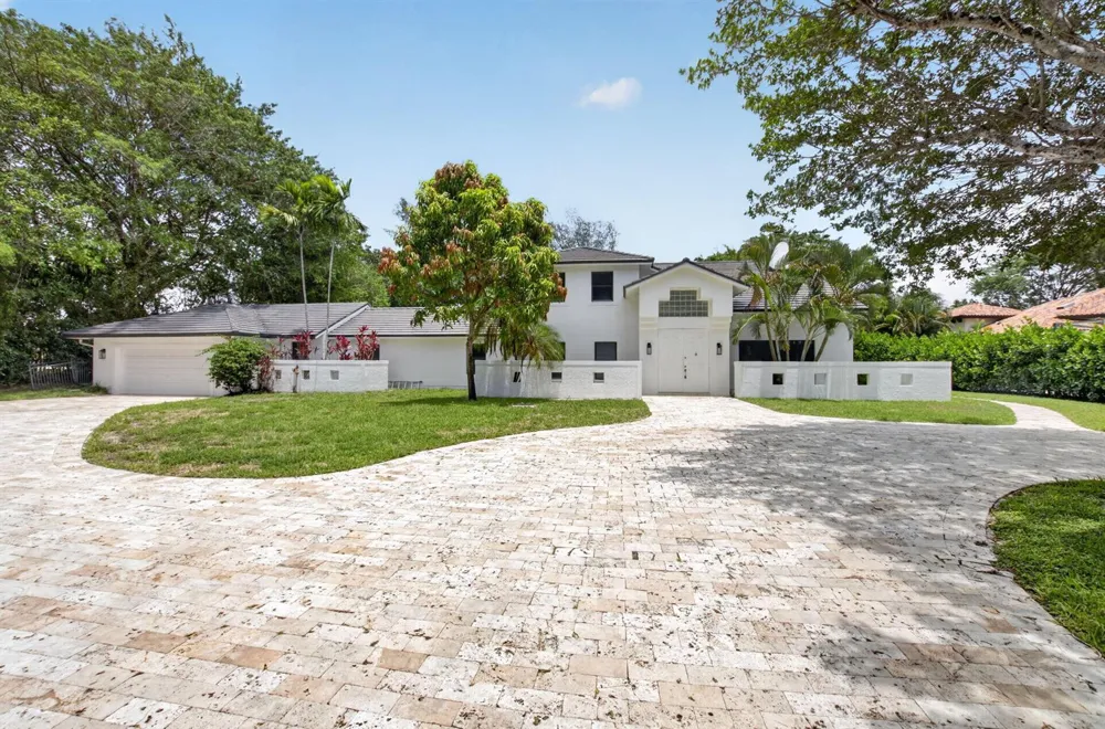 8044 Twin Lake Drive Boca Raton, FL 33496