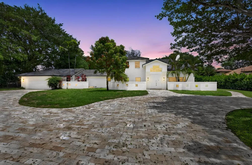 8044 Twin Lake Drive Boca Raton, FL 33496