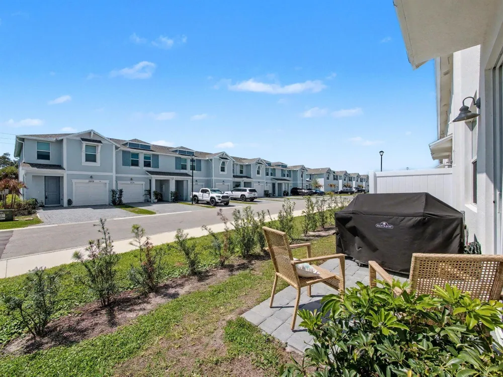 5747 SE Edgewater Circle Stuart, FL 34997
