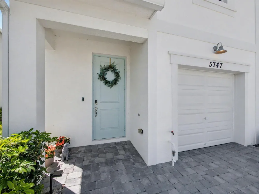 5747 SE Edgewater Circle Stuart, FL 34997
