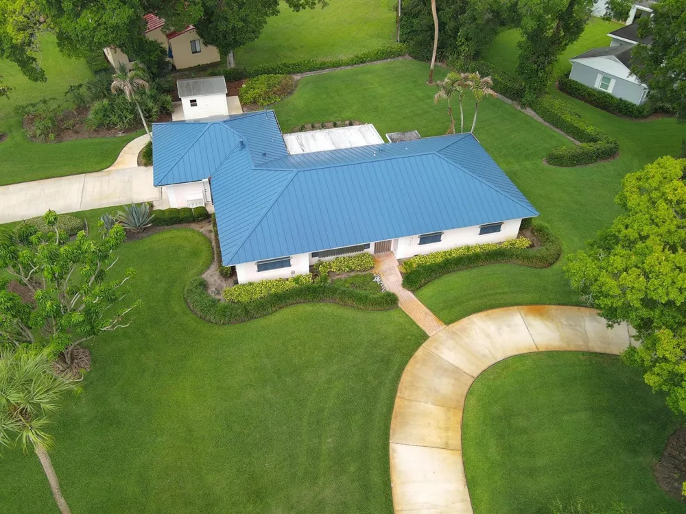 2301 Avalon Avenue Vero Beach, FL 32960