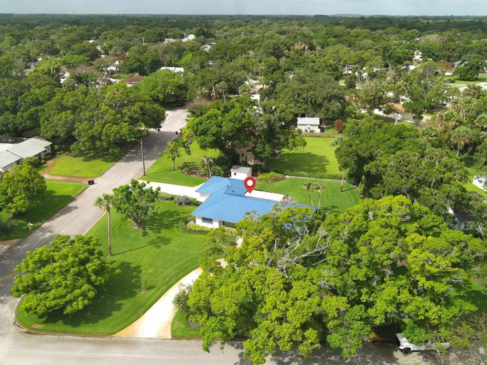 2301 Avalon Avenue Vero Beach, FL 32960
