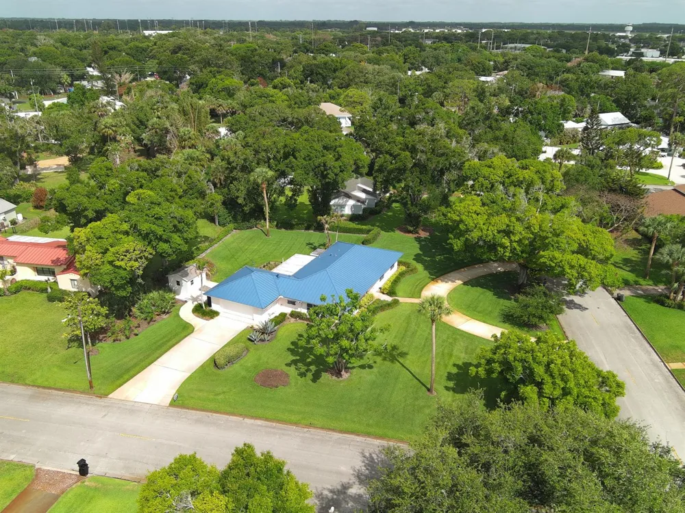 2301 Avalon Avenue Vero Beach, FL 32960
