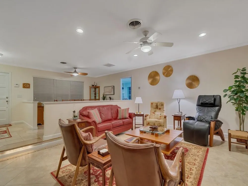 2301 Avalon Avenue Vero Beach, FL 32960