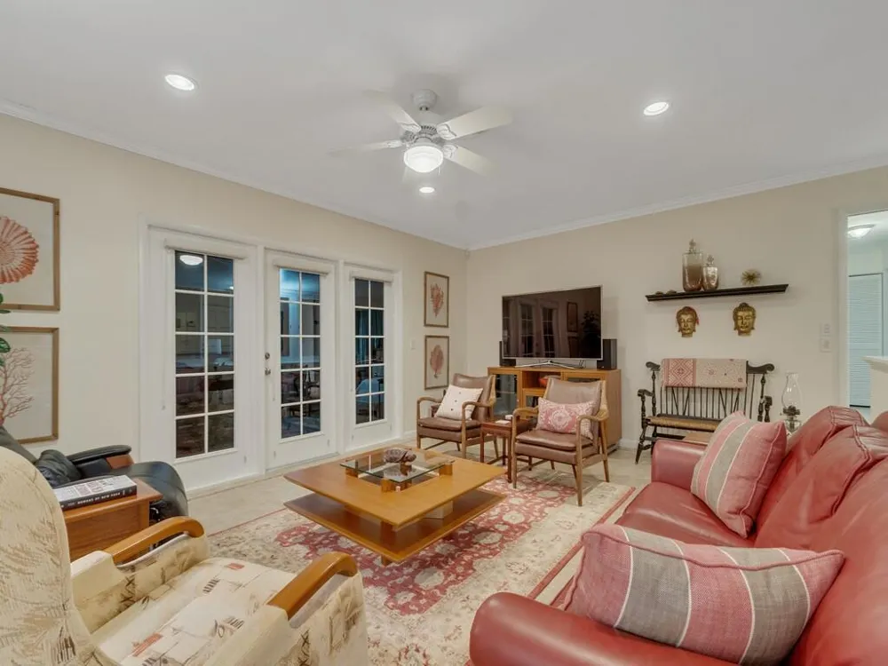 2301 Avalon Avenue Vero Beach, FL 32960