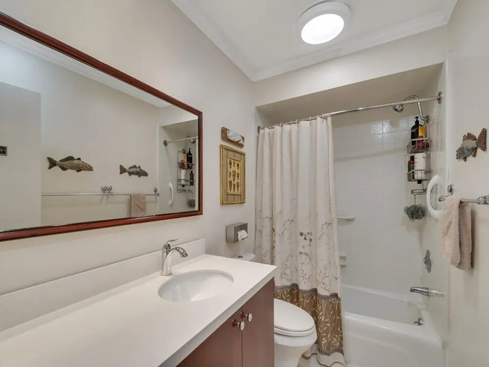 2301 Avalon Avenue Vero Beach, FL 32960