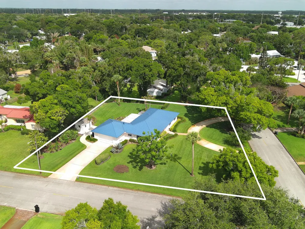 2301 Avalon Avenue Vero Beach, FL 32960