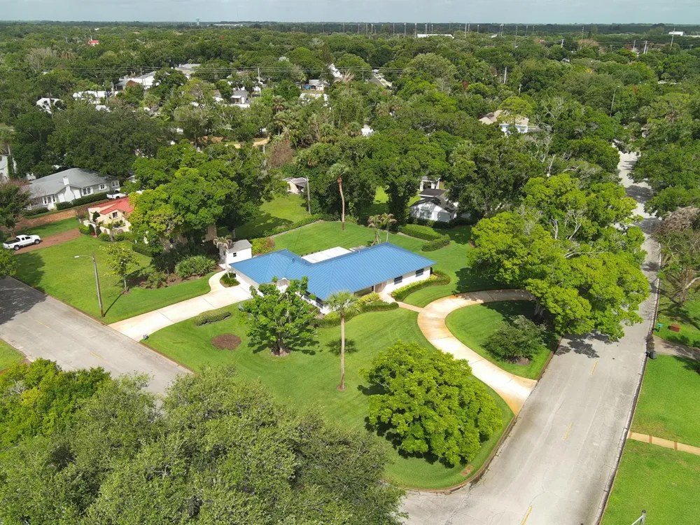 2301 Avalon Avenue Vero Beach, FL 32960