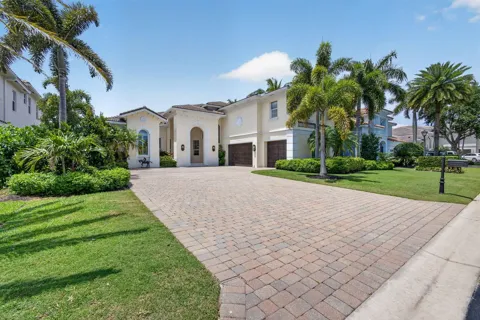 4131 Venetia Way