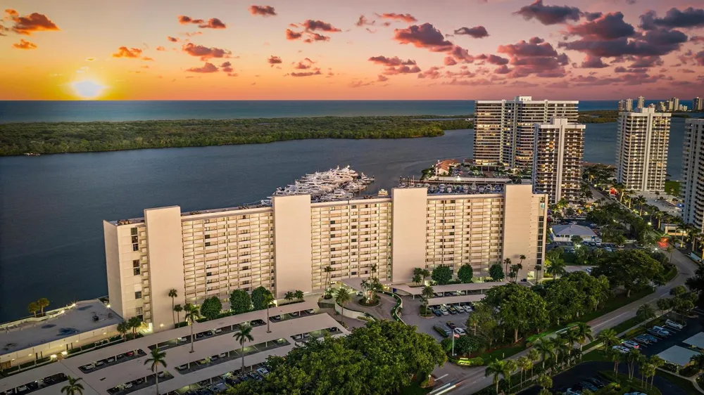 124 Lakeshore Drive #9290 North Palm Beach, FL 33408
