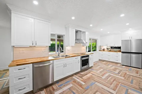 3333 NW 26th Court