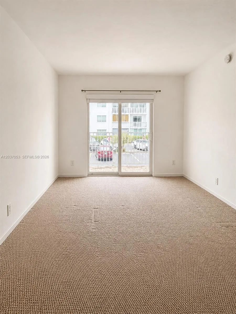 240 Galen Dr #214 Key Biscayne, FL 33149