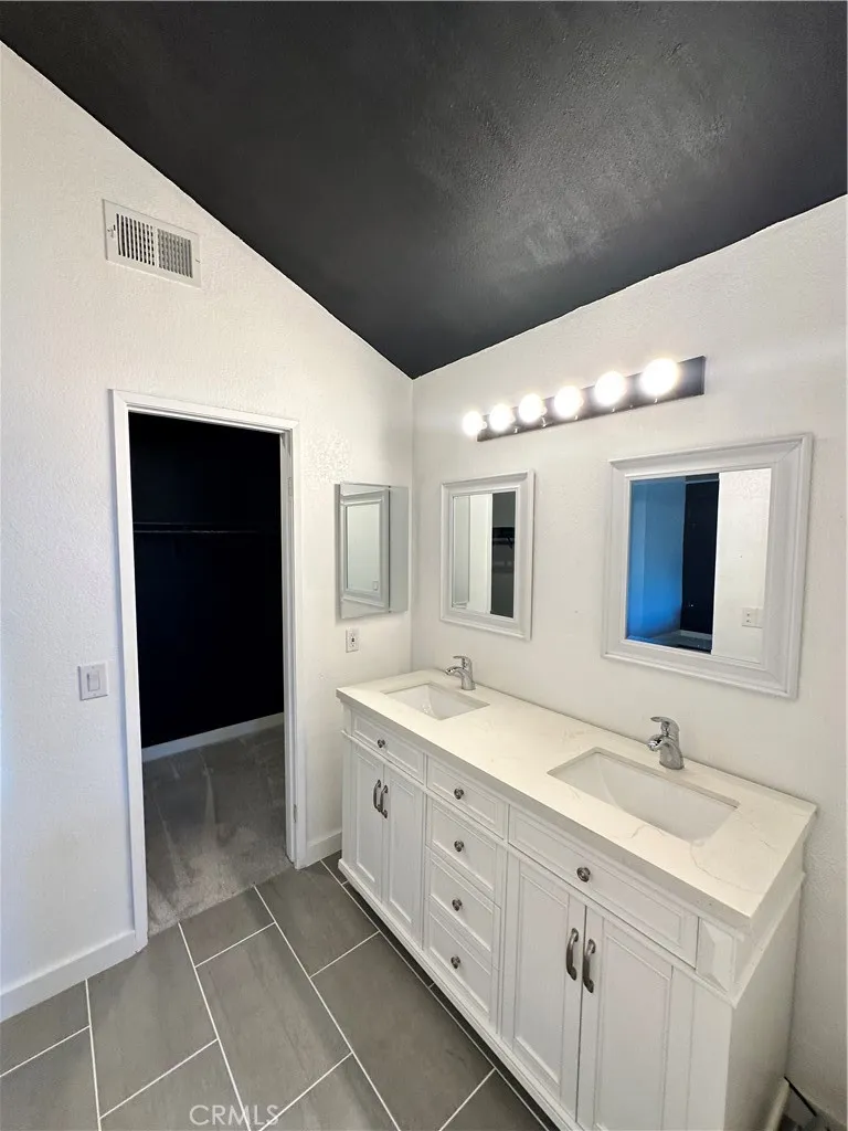 1369 Reservoir San Bernardino, CA 92407