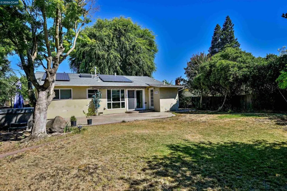 933 Santa Lucia Dr Pleasant Hill, CA 94523