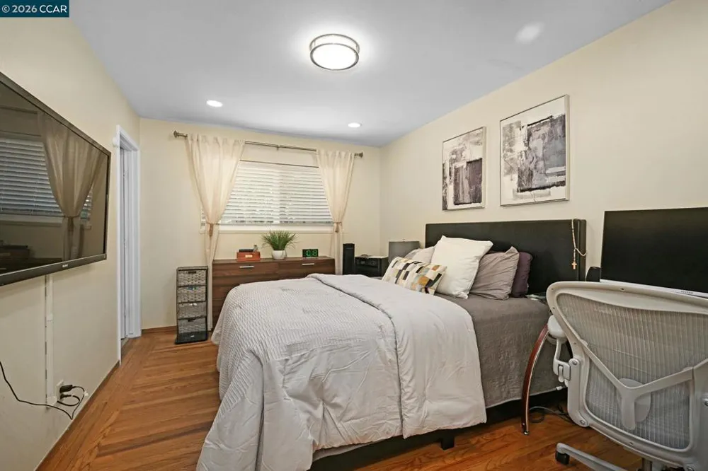 933 Santa Lucia Dr Pleasant Hill, CA 94523