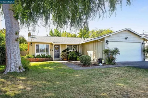 933 Santa Lucia Dr