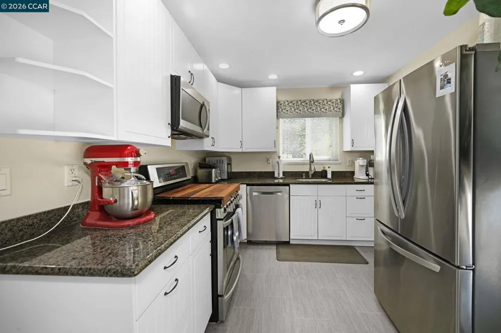 933 Santa Lucia Dr Pleasant Hill, CA 94523