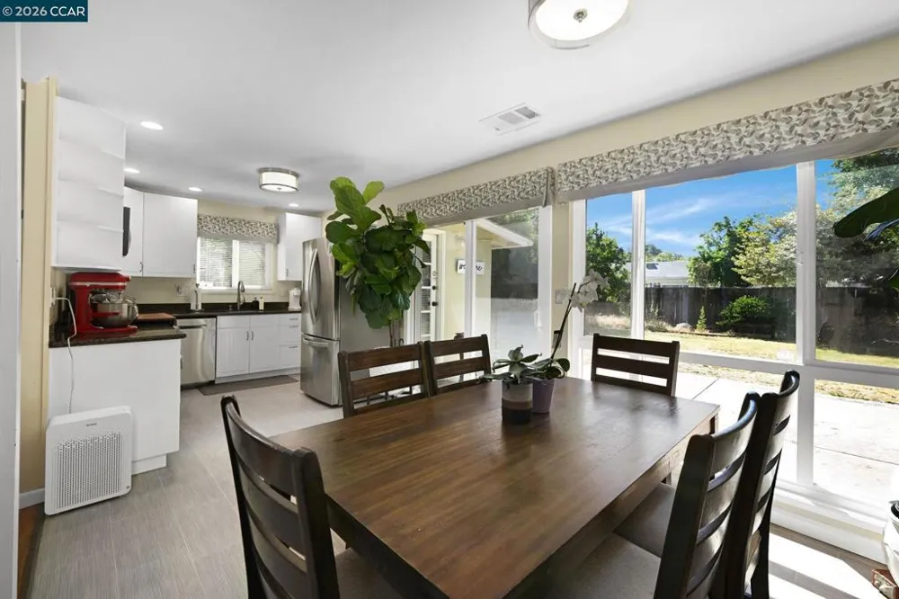 933 Santa Lucia Dr Pleasant Hill, CA 94523