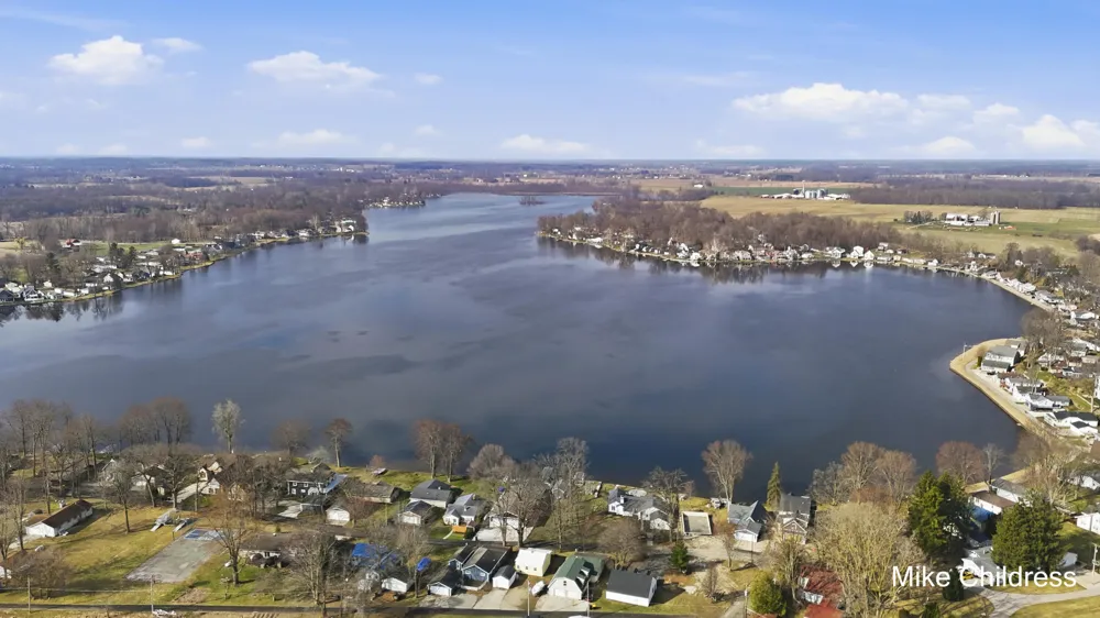 6390 Lakeshore Drive Boston Township, MI 48881