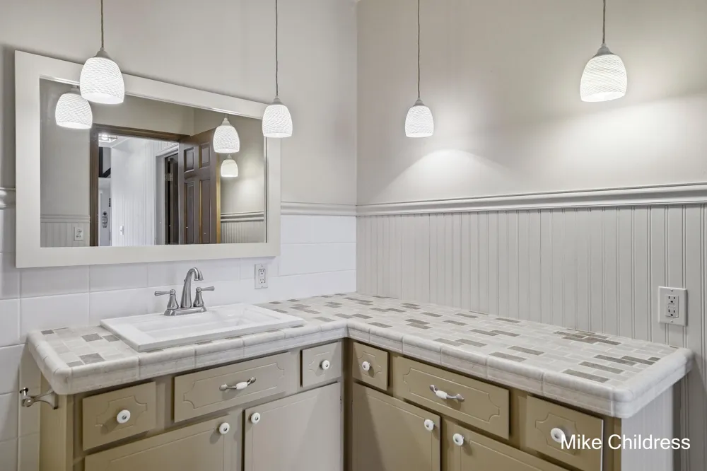 6390 Lakeshore Drive Boston Township, MI 48881