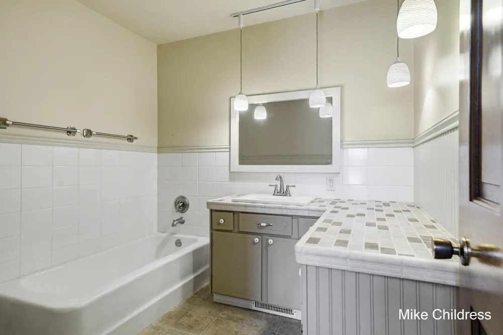 6390 Lakeshore Drive Boston Township, MI 48881