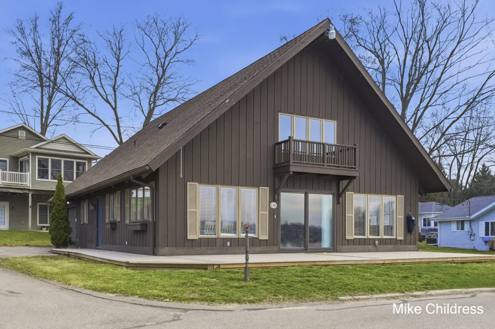 6390 Lakeshore Drive Boston Township, MI 48881