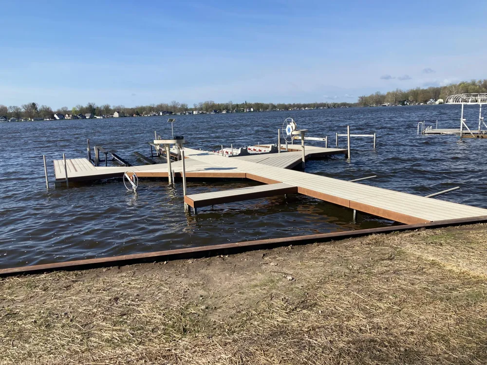6390 Lakeshore Drive Boston Township, MI 48881