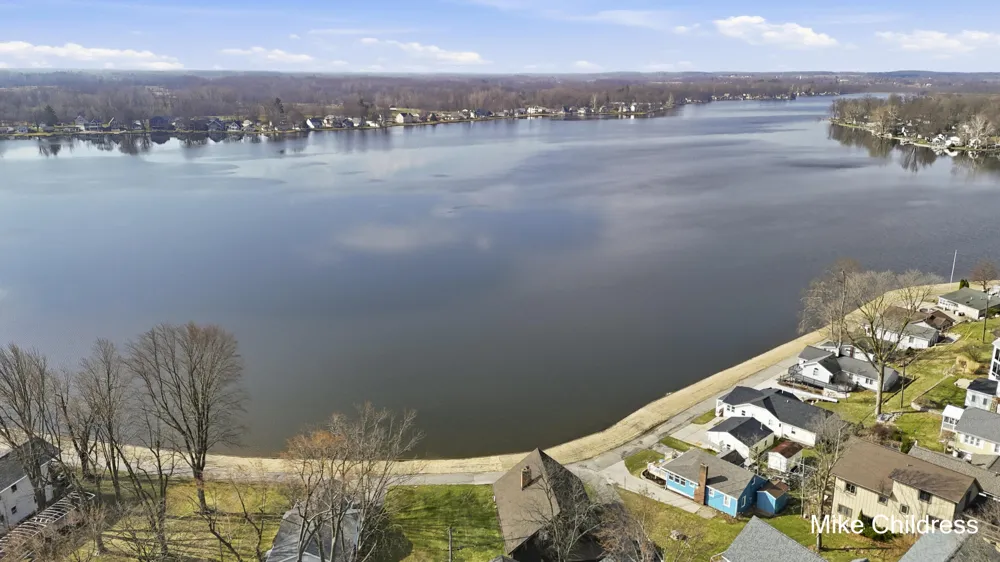 6390 Lakeshore Drive Boston Township, MI 48881