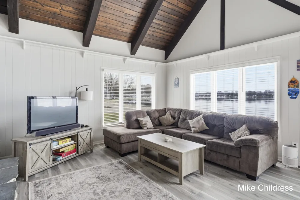 6390 Lakeshore Drive Boston Township, MI 48881