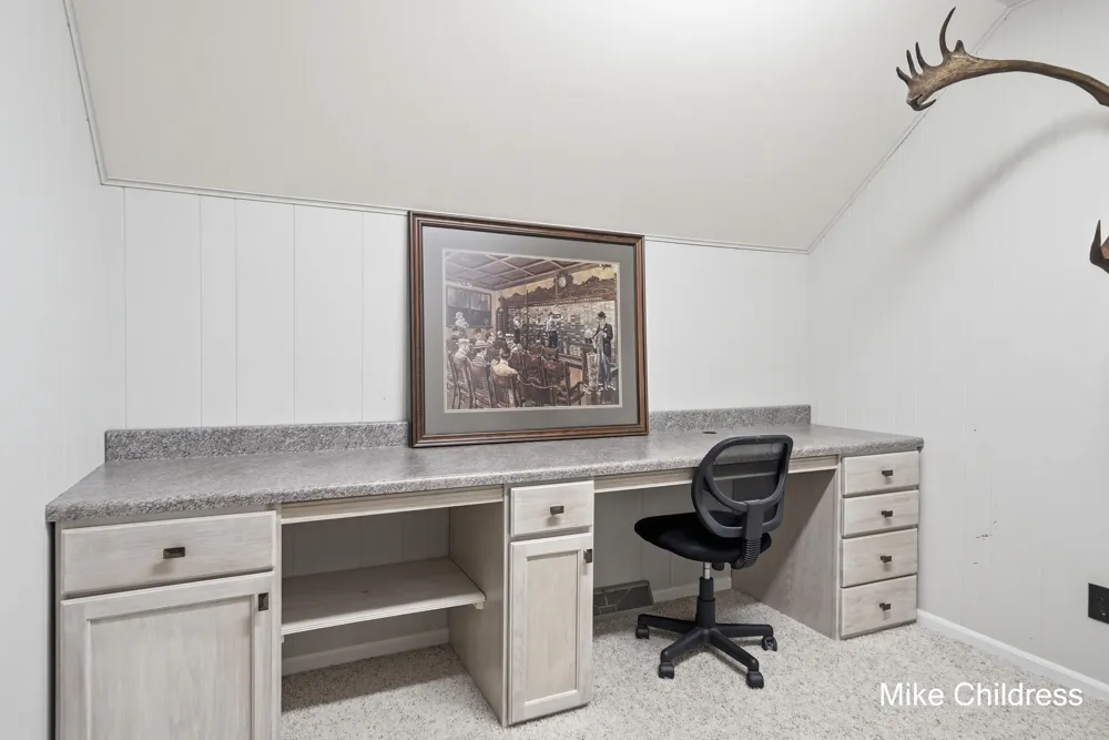 6390 Lakeshore Drive Boston Township, MI 48881