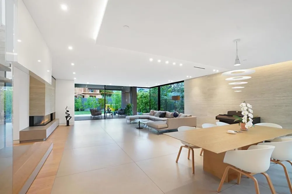 324 Kelly Avenue Half Moon Bay, CA 94019