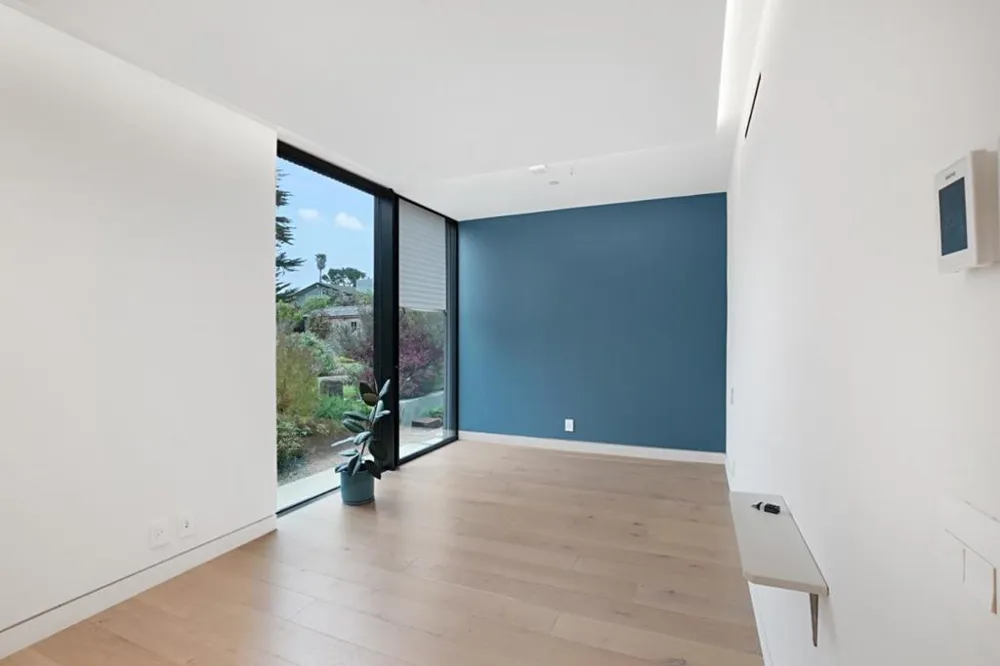 324 Kelly Avenue Half Moon Bay, CA 94019