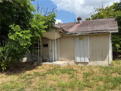 609 Lopez Street