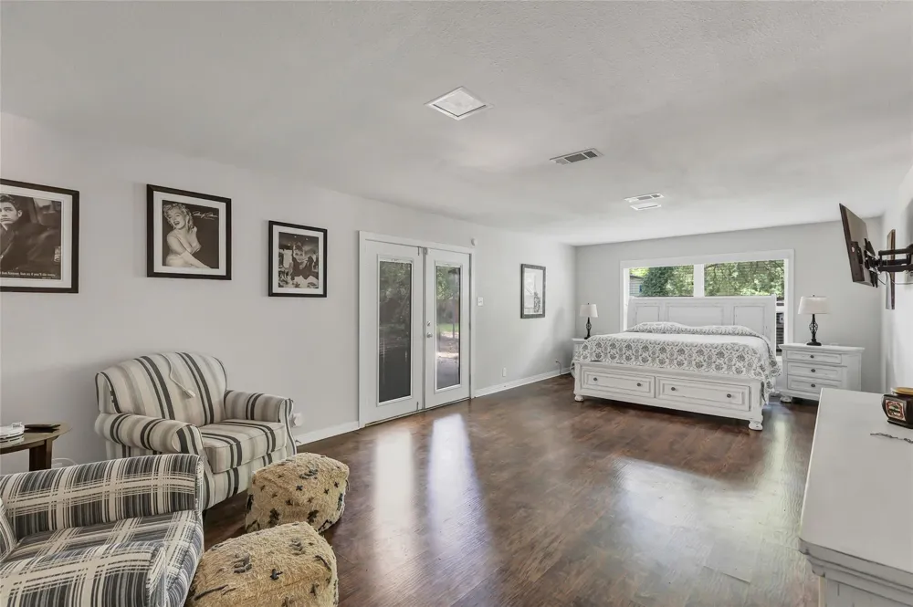 105 Wallisville Road Liberty, TX 77575