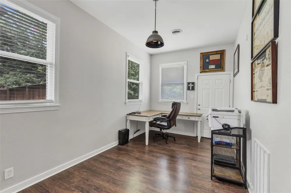 105 Wallisville Road Liberty, TX 77575