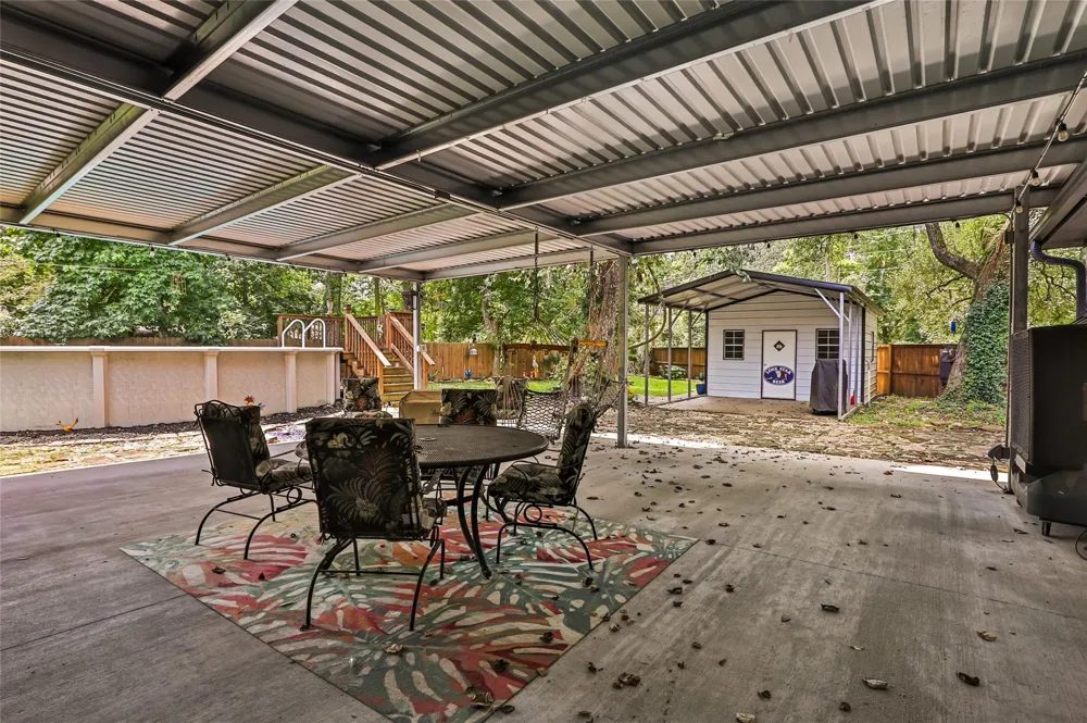 105 Wallisville Road Liberty, TX 77575