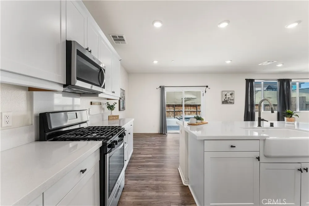 2014 Boxwood Rosamond, CA 93560