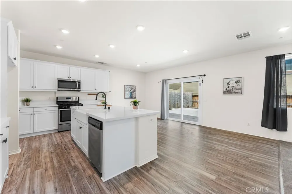 2014 Boxwood Rosamond, CA 93560