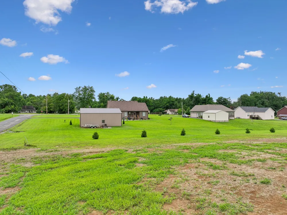 175 Cheney Ln Lafayette, TN 37083